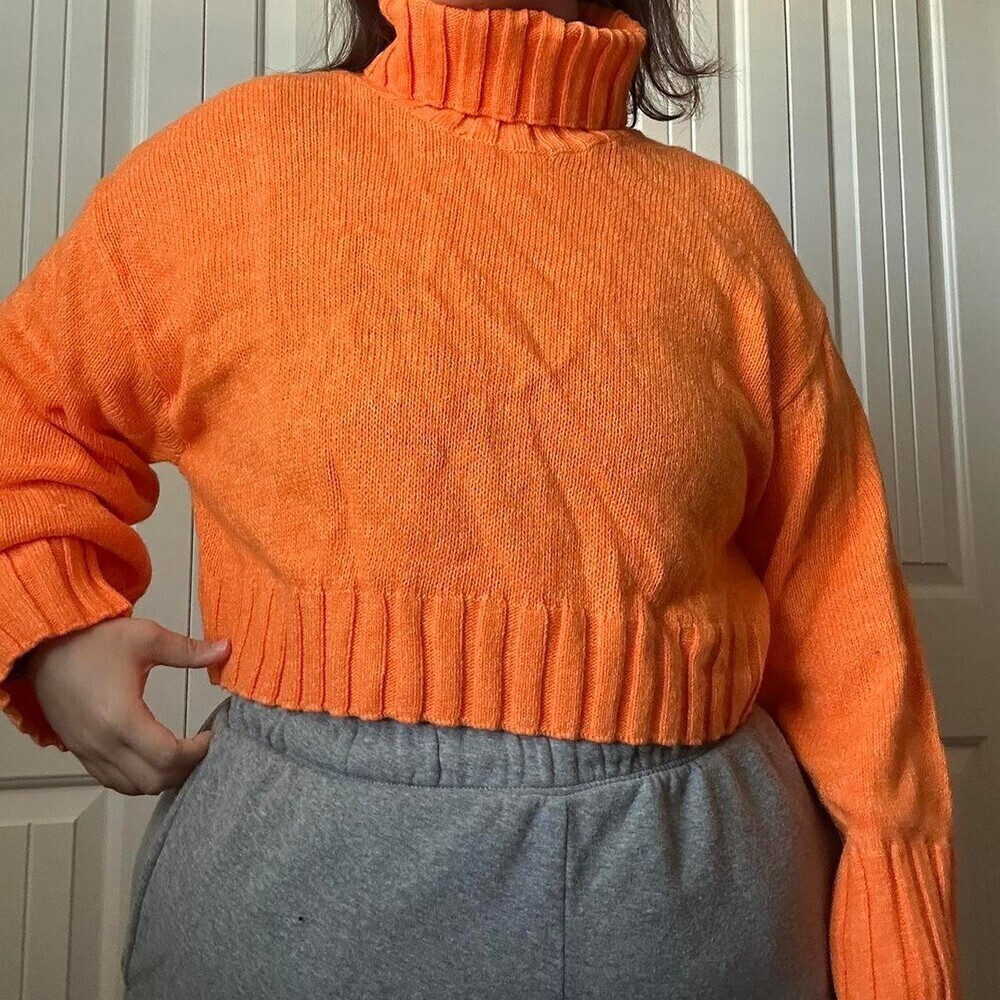 H&M Women's Orange Cropped Turtleneck Sweater Size XL